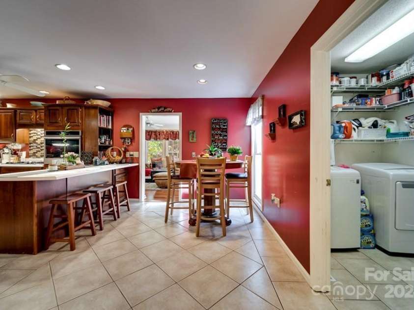 439 Brookwood Drive, Franklin, NC 28734.  MLS# CAR4193826, YatesRealty ID 7752. 