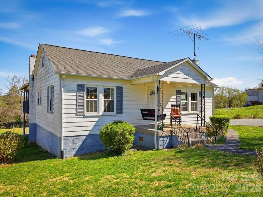 3560 Hartland Road, Morganton, NC 28655.  MLS# CAR4361089, YatesRealty ID 7753. 
