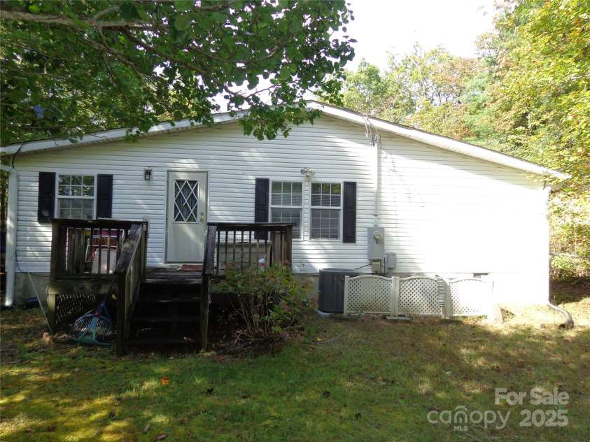 89 Blue Mountain Road, Fairview, NC 28730.  MLS# CAR4309479, YatesRealty ID 7755. 