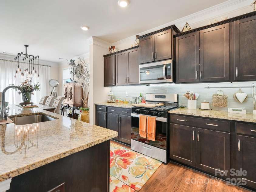 51 Thornberry Road, Hendersonville, NC 28792.  MLS# CAR4237686, YatesRealty ID 7757. 