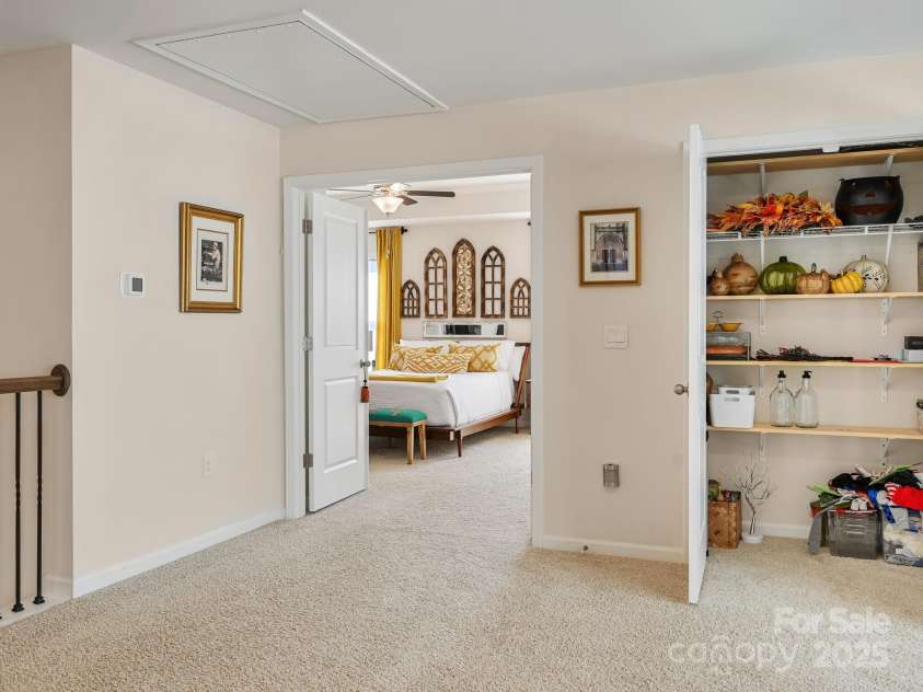 51 Thornberry Road, Hendersonville, NC 28792.  MLS# CAR4237686, YatesRealty ID 7757. 