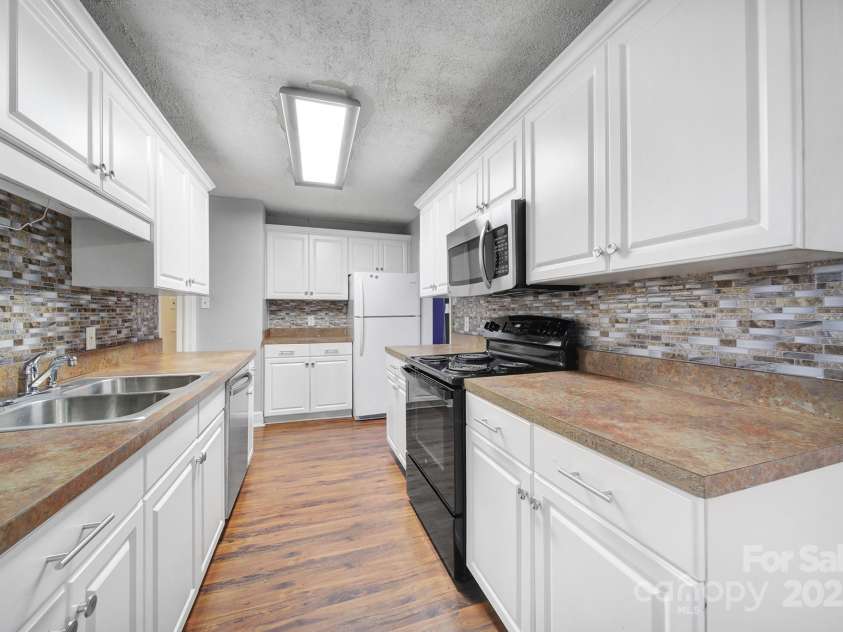 109 Allison Street, Fort Mill, SC 29715.  MLS# CAR4327630, YatesRealty ID 7759. 