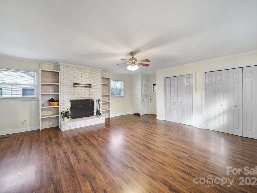 109 Allison Street, Fort Mill, SC 29715.  MLS# CAR4327630, YatesRealty ID 7759. 