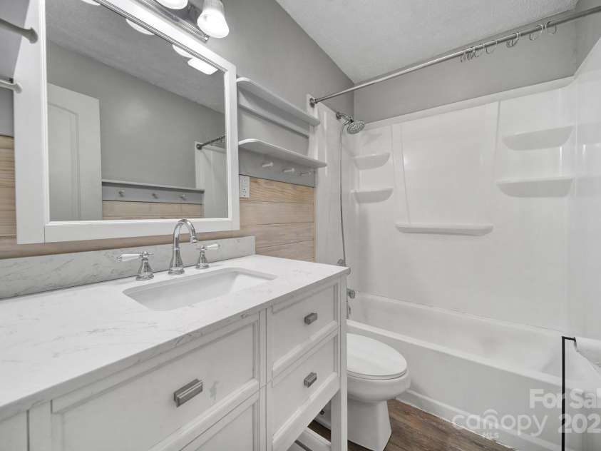 109 Allison Street, Fort Mill, SC 29715.  MLS# CAR4327630, YatesRealty ID 7759. 
