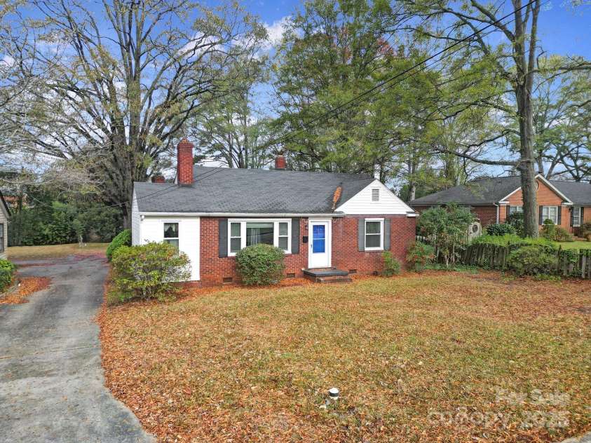 109 Allison Street, Fort Mill, SC 29715.  MLS# CAR4327630, YatesRealty ID 7759. 