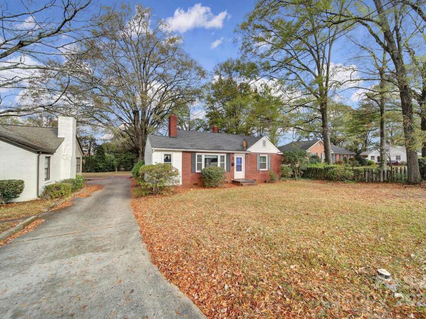 109 Allison Street, Fort Mill, SC 29715.  MLS# CAR4327630, YatesRealty ID 7759. 