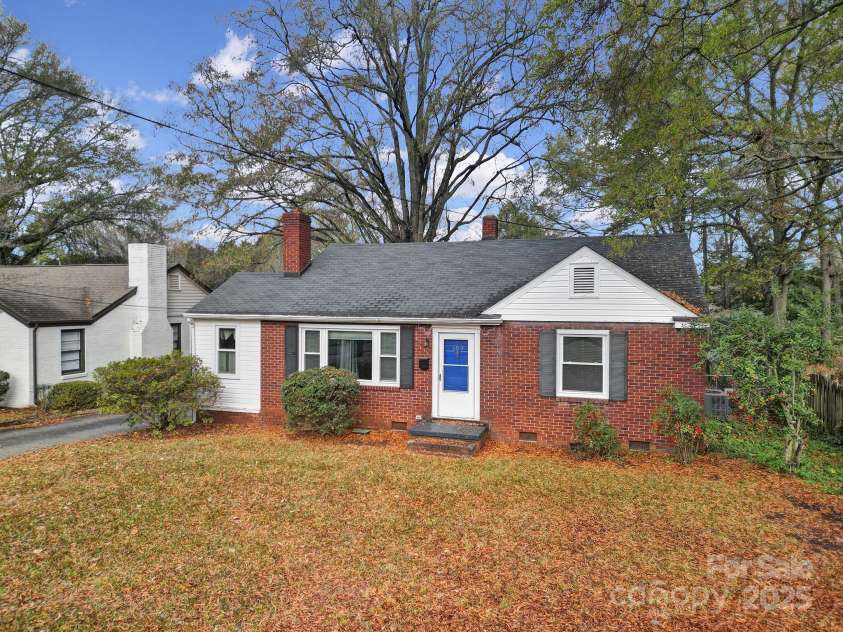 109 Allison Street, Fort Mill, SC 29715.  MLS# CAR4327630, YatesRealty ID 7759. 
