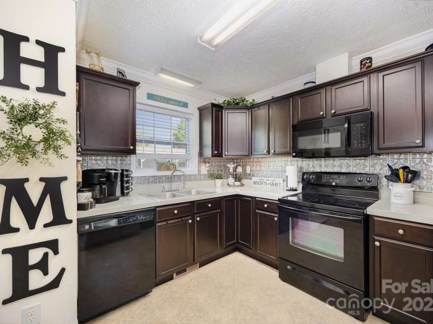 120 Cardinal Drive, New London, NC 28127.  MLS# CAR4249871, YatesRealty ID 7761. 