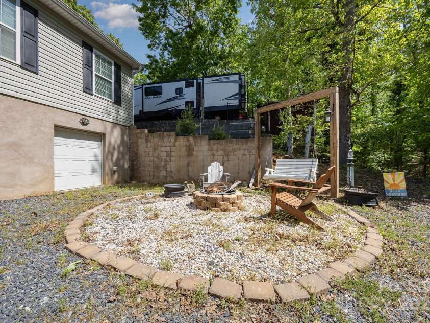 120 Cardinal Drive, New London, NC 28127.  MLS# CAR4249871, YatesRealty ID 7761. 