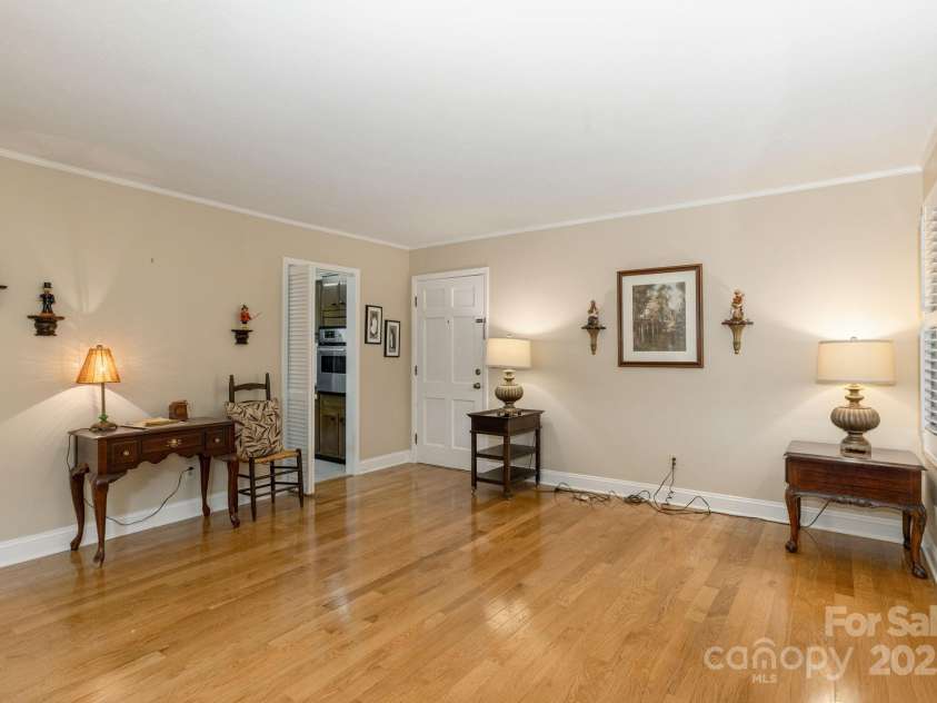 102 Boyd Drive, Flat Rock, NC 28731.  MLS# CAR4280790, YatesRealty ID 7764. 