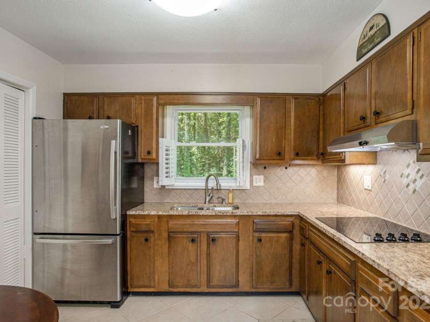 102 Boyd Drive, Flat Rock, NC 28731.  MLS# CAR4280790, YatesRealty ID 7764. 