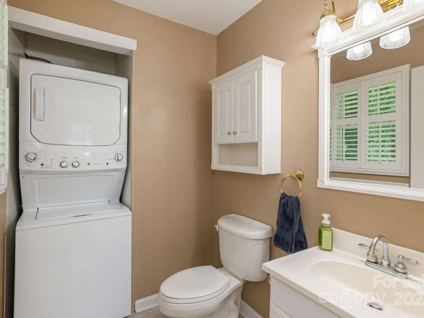 102 Boyd Drive, Flat Rock, NC 28731.  MLS# CAR4280790, YatesRealty ID 7764. 