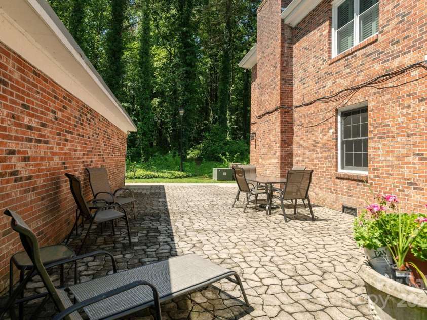 102 Boyd Drive, Flat Rock, NC 28731.  MLS# CAR4280790, YatesRealty ID 7764. 