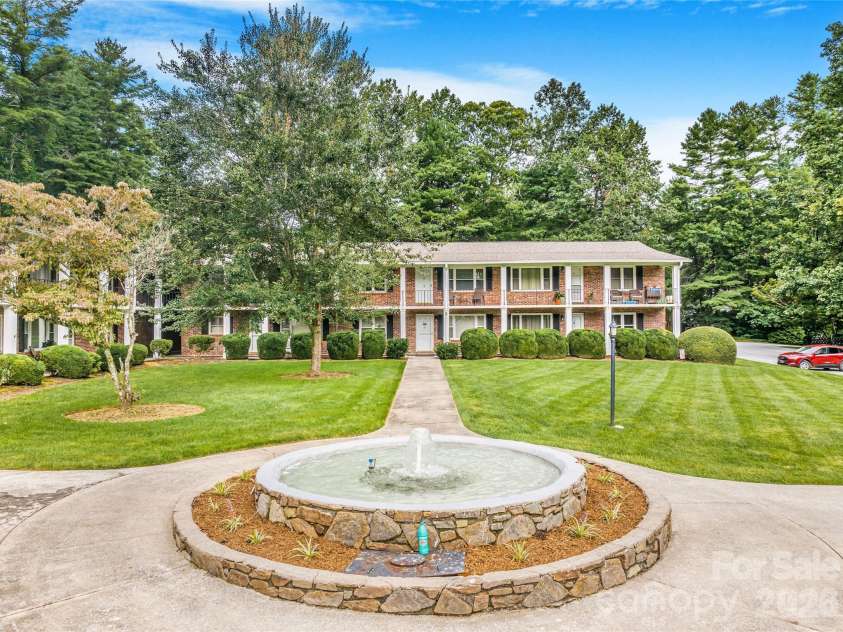 102 Boyd Drive, Flat Rock, NC 28731.  MLS# CAR4291135, YatesRealty ID 7764. 