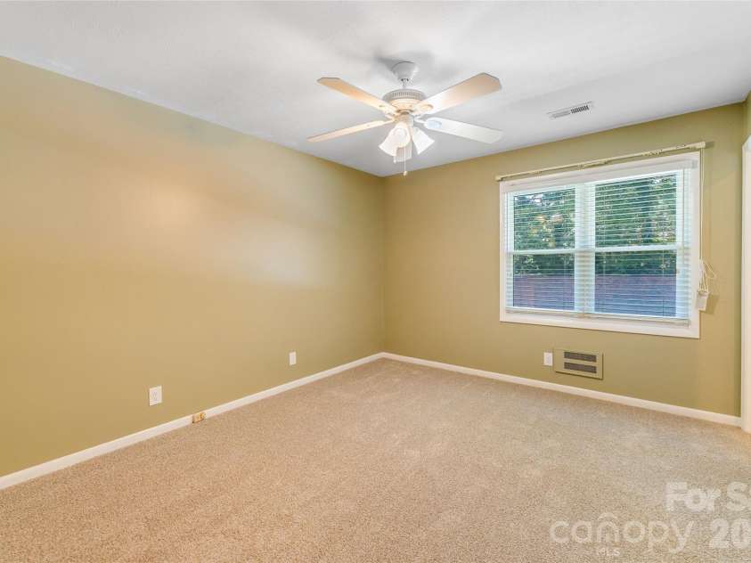 102 Boyd Drive, Flat Rock, NC 28731.  MLS# CAR4291135, YatesRealty ID 7764. 
