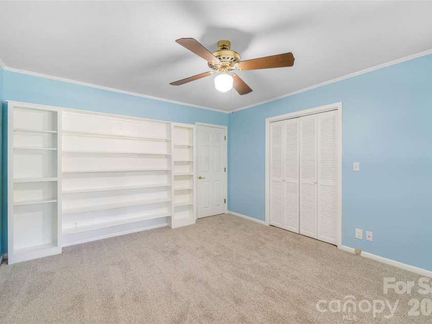102 Boyd Drive, Flat Rock, NC 28731.  MLS# CAR4291135, YatesRealty ID 7764. 