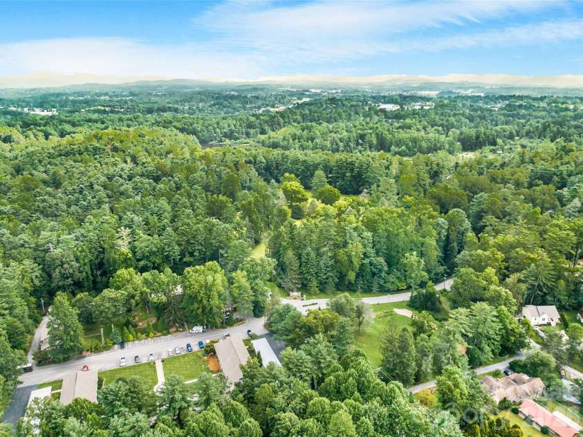 102 Boyd Drive, Flat Rock, NC 28731.  MLS# CAR4291135, YatesRealty ID 7764. 