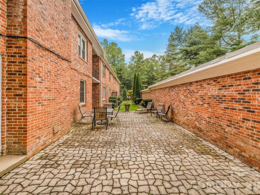 102 Boyd Drive, Flat Rock, NC 28731.  MLS# CAR4291135, YatesRealty ID 7764. Common Area