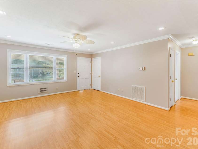 102 Boyd Drive, Flat Rock, NC 28731.  MLS# CAR4291135, YatesRealty ID 7764. Living Room