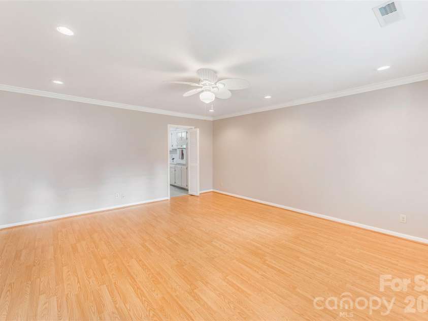 102 Boyd Drive, Flat Rock, NC 28731.  MLS# CAR4291135, YatesRealty ID 7764. Living Room