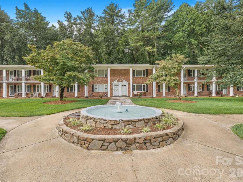 102 Boyd Drive, Flat Rock, NC 28731.  MLS# CAR4424177, YatesRealty ID 7764. Welcome
