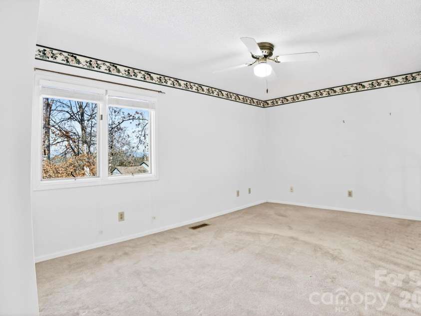 703 Independence Trail, Morganton, NC 28655.  MLS# CAR4342377, YatesRealty ID 7765. 