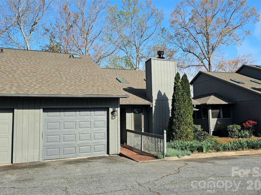 703 Independence Trail, Morganton, NC 28655.  MLS# CAR4342377, YatesRealty ID 7765. 