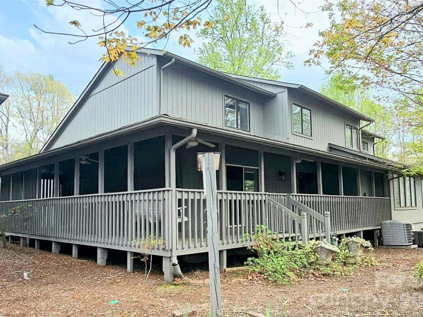703 Independence Trail, Morganton, NC 28655.  MLS# CAR4342377, YatesRealty ID 7765. 