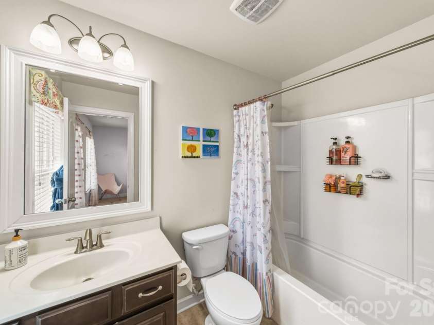 4720 Pearmain Drive, Waxhaw, NC 28173.  MLS# CAR4361317, YatesRealty ID 7766. 
