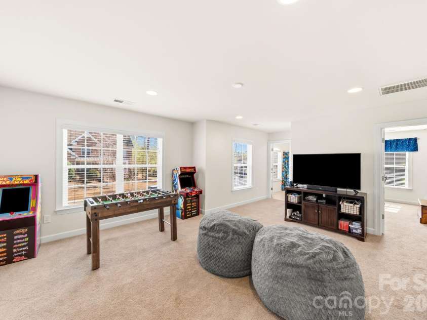 4720 Pearmain Drive, Waxhaw, NC 28173.  MLS# CAR4361317, YatesRealty ID 7766. 