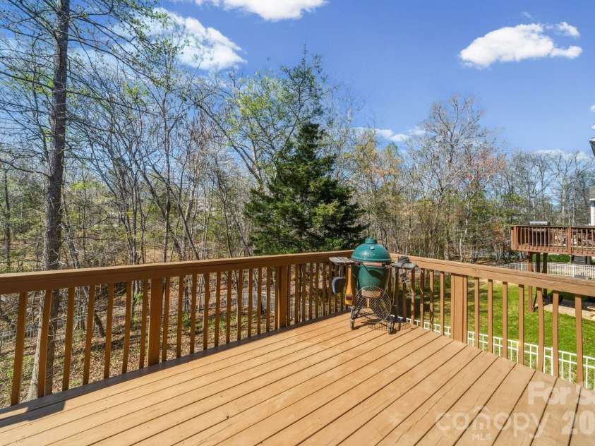 4720 Pearmain Drive, Waxhaw, NC 28173.  MLS# CAR4361317, YatesRealty ID 7766. 