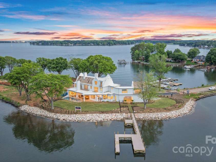 8397 Ranger Island Marina Road, Denver, NC 28037.  MLS# CAR4250240, YatesRealty ID 7769. 