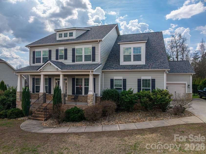 6352 Willow Farm Drive, Denver, NC 28037.  MLS# CAR4354971, YatesRealty ID 7770. 