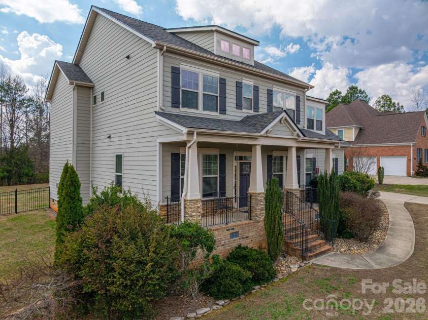 6352 Willow Farm Drive, Denver, NC 28037.  MLS# CAR4354971, YatesRealty ID 7770. 