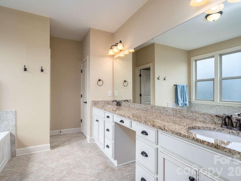 6352 Willow Farm Drive, Denver, NC 28037.  MLS# CAR4354971, YatesRealty ID 7770. 