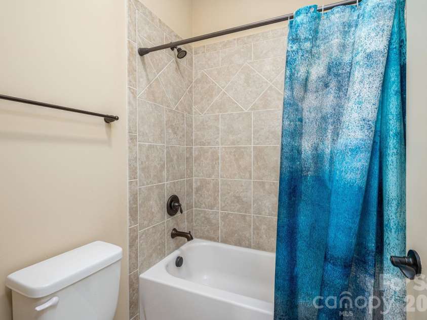 6352 Willow Farm Drive, Denver, NC 28037.  MLS# CAR4354971, YatesRealty ID 7770. 