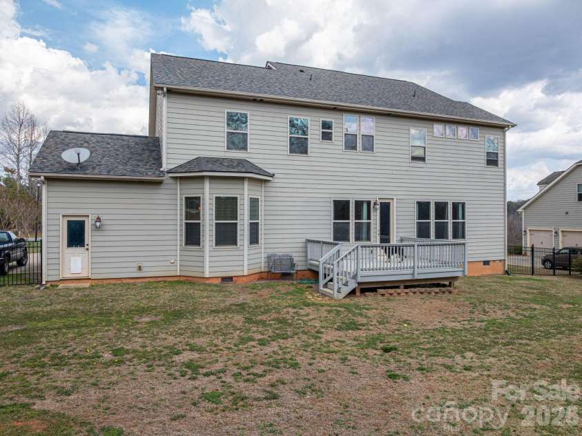 6352 Willow Farm Drive, Denver, NC 28037.  MLS# CAR4354971, YatesRealty ID 7770. 