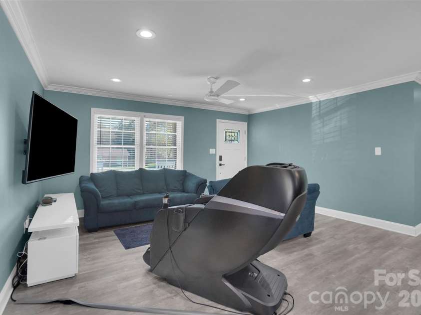 280 Pinevale Drive, Salisbury, NC 28144.  MLS# CAR4360849, YatesRealty ID 7771. 