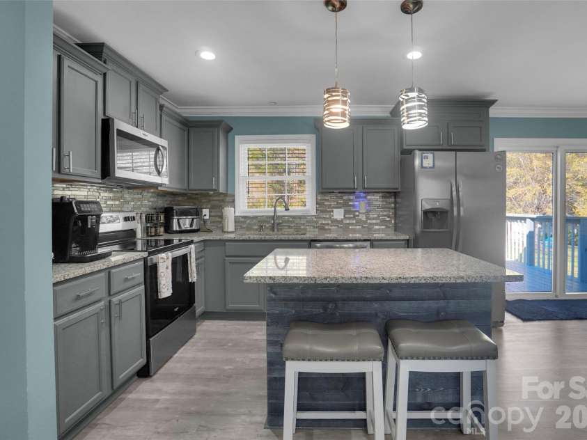 280 Pinevale Drive, Salisbury, NC 28144.  MLS# CAR4360849, YatesRealty ID 7771. 