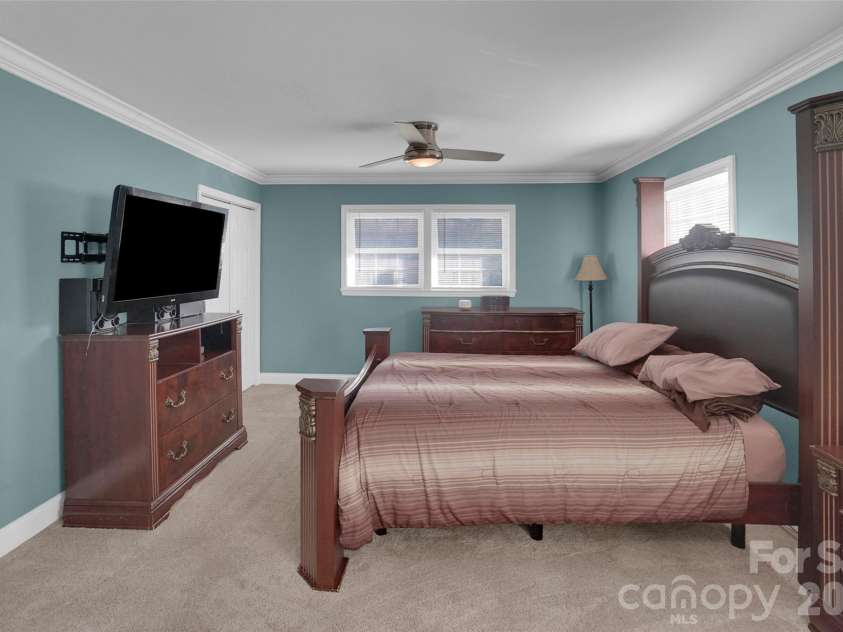 280 Pinevale Drive, Salisbury, NC 28144.  MLS# CAR4360849, YatesRealty ID 7771. 
