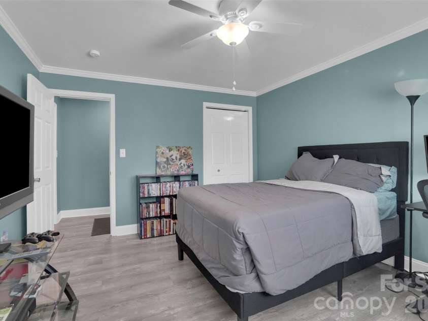 280 Pinevale Drive, Salisbury, NC 28144.  MLS# CAR4360849, YatesRealty ID 7771. 