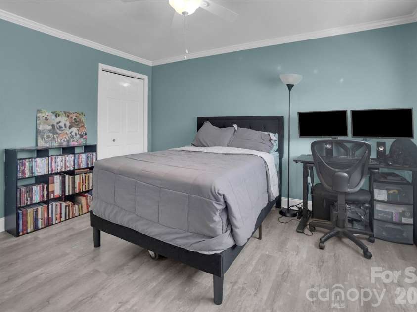 280 Pinevale Drive, Salisbury, NC 28144.  MLS# CAR4360849, YatesRealty ID 7771. 