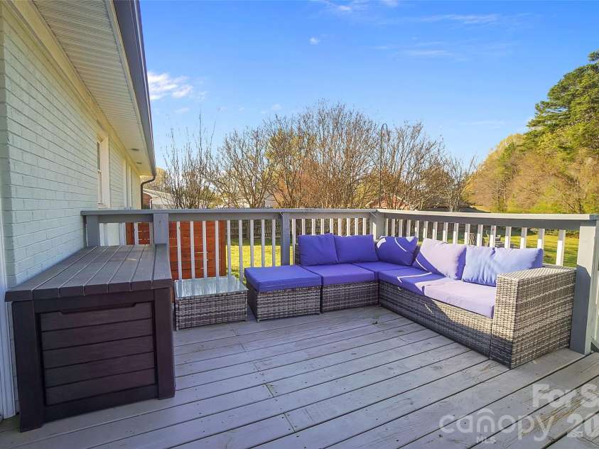 280 Pinevale Drive, Salisbury, NC 28144.  MLS# CAR4360849, YatesRealty ID 7771. 