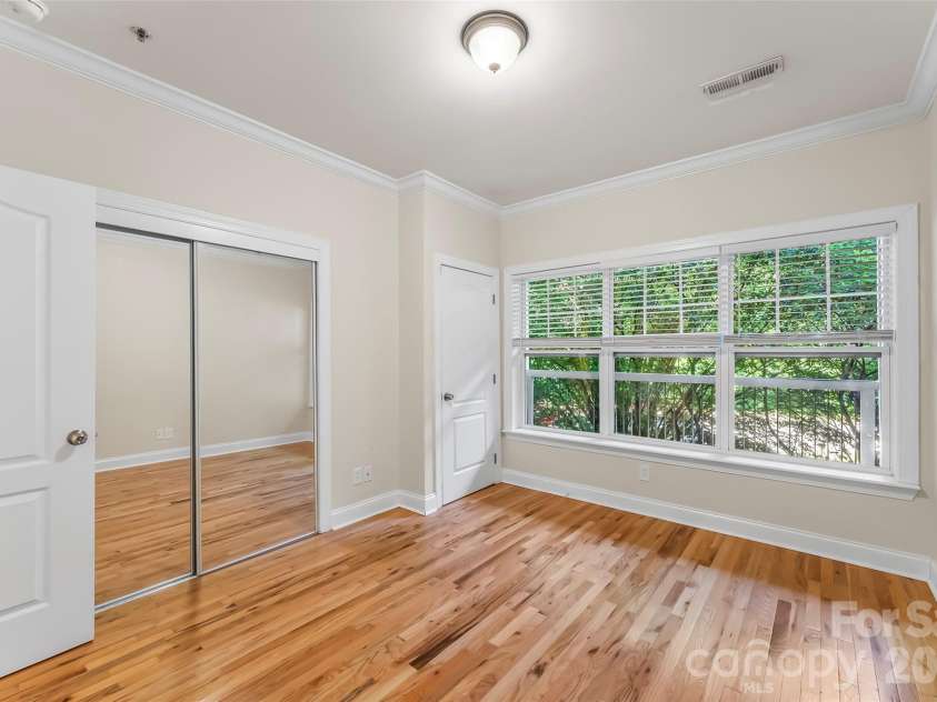 175 Lexington Avenue, Asheville, NC 28801.  MLS# CAR4389814, YatesRealty ID 7772. 