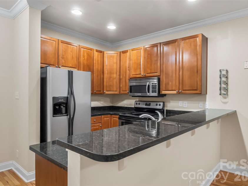175 Lexington Avenue, Asheville, NC 28801.  MLS# CAR4389814, YatesRealty ID 7772. 