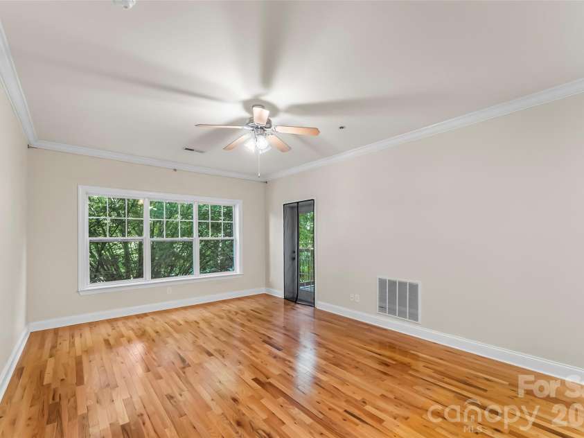 175 Lexington Avenue, Asheville, NC 28801.  MLS# CAR4389814, YatesRealty ID 7772. 