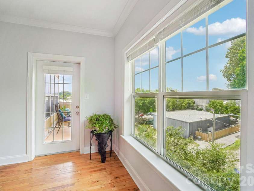 175 Lexington Avenue, Asheville, NC 28801.  MLS# CAR4402670, YatesRealty ID 7772. 