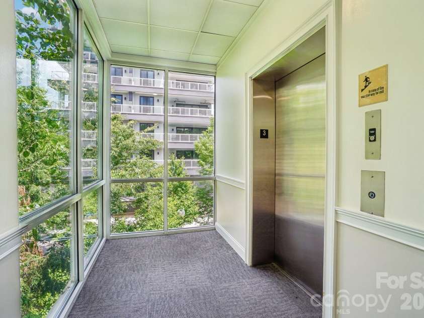 175 Lexington Avenue, Asheville, NC 28801.  MLS# CAR4402670, YatesRealty ID 7772. 