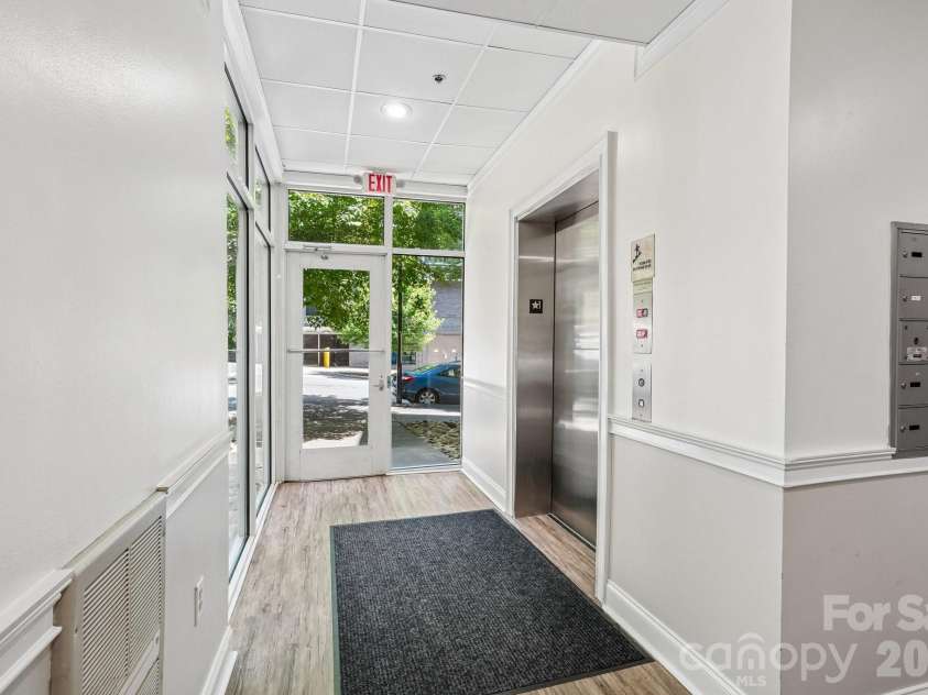 175 Lexington Avenue, Asheville, NC 28801.  MLS# CAR4402670, YatesRealty ID 7772. 