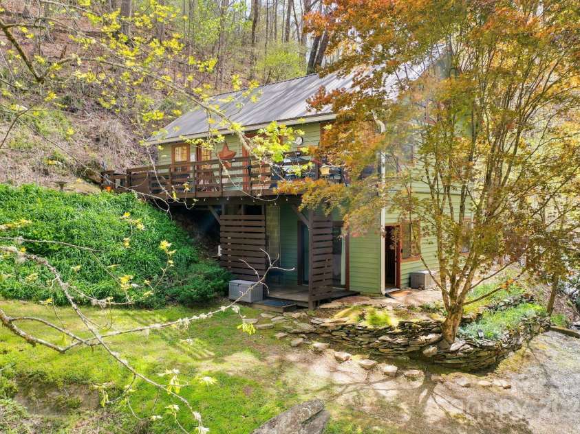 85 Dills Road, Bryson City, NC 28713.  MLS# CAR4244173, YatesRealty ID 7772. 